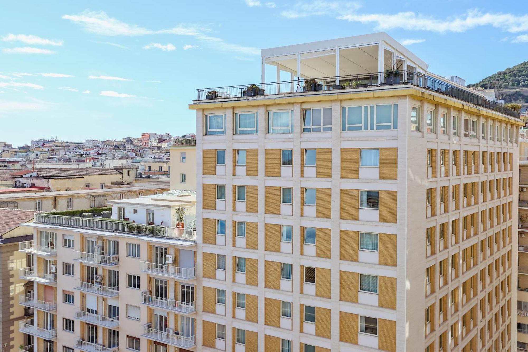 Neapolitan Skyscraper Suites Eksteriør bilde